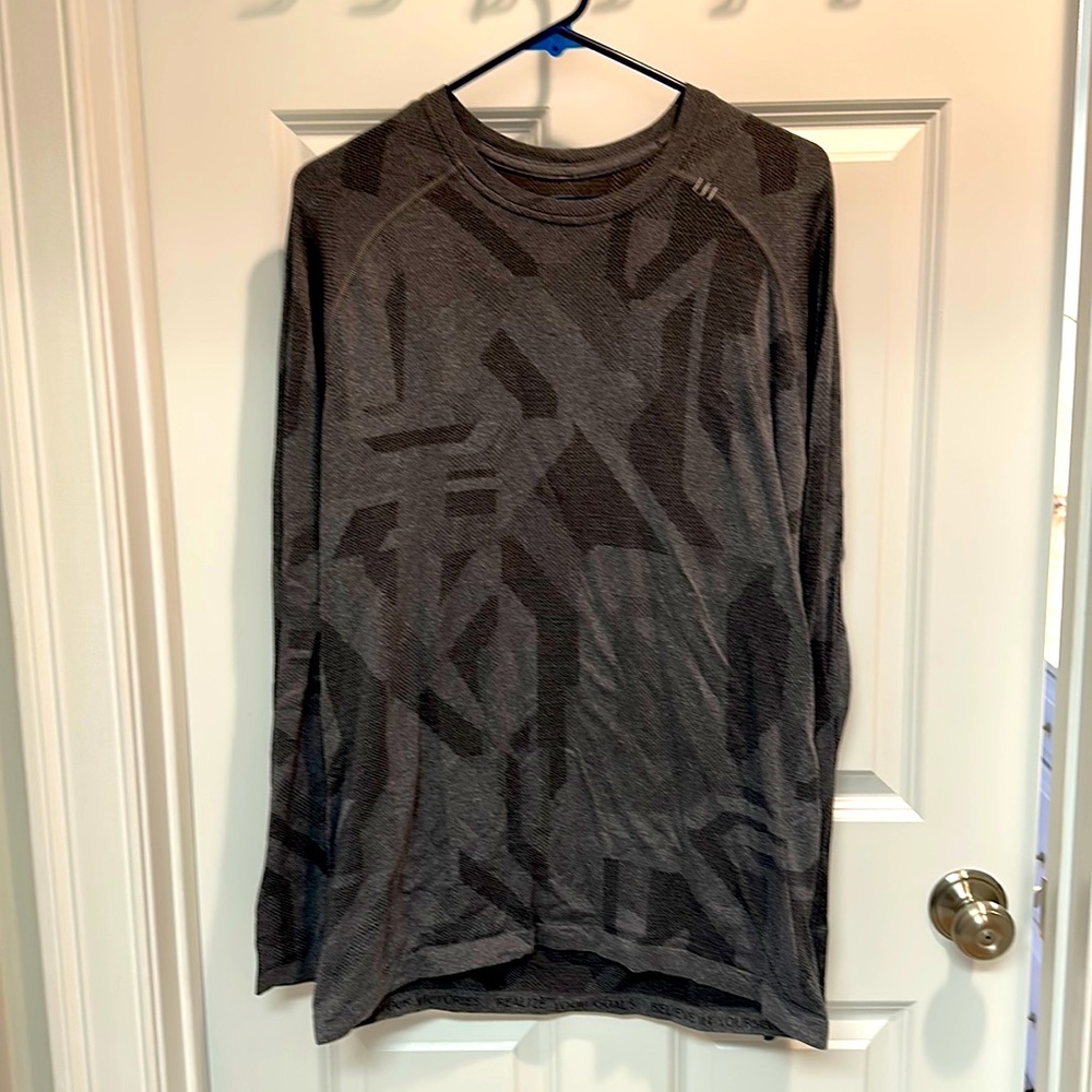 Lululemon Men's Long Sleeve Tee